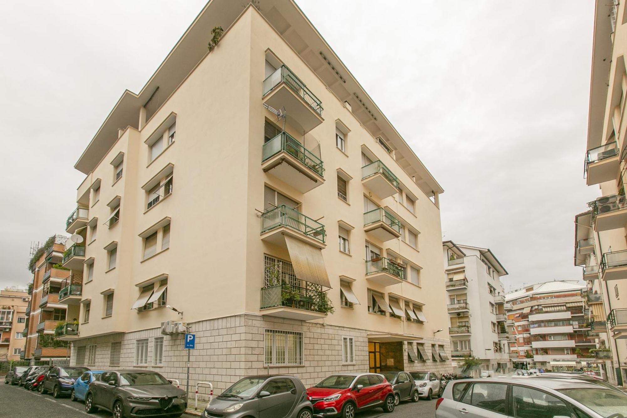 Modern 5 Minutes From Ponte Milvio Apartment