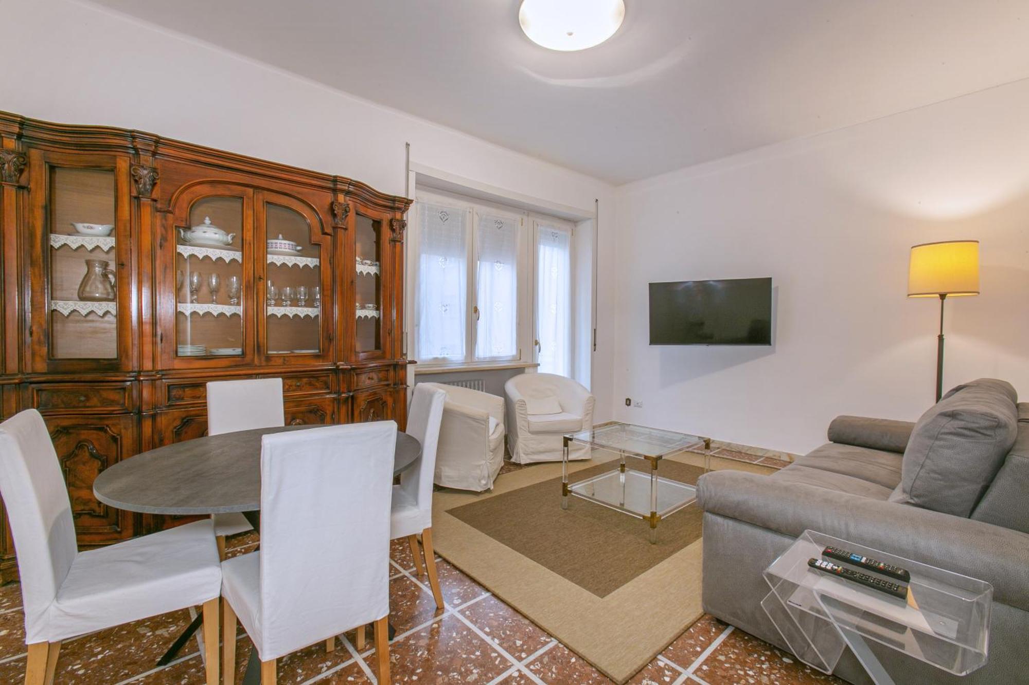 Modern 5 Minutes From Ponte Milvio