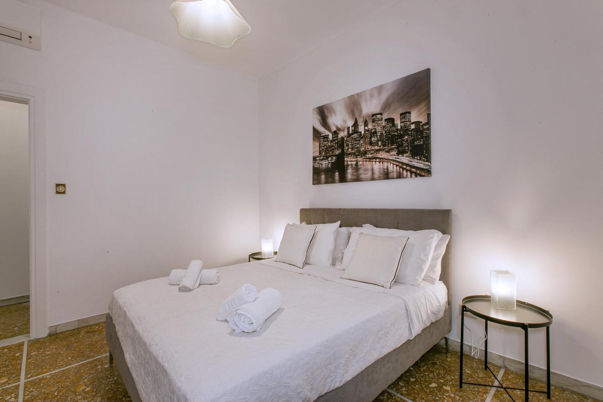 Modern 5 Minutes From Ponte Milvio Rom